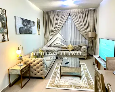 غرفتين وصالة في التعاون مساحة مريحة تشطيب جيد موقع حيوي قريب من جميع الخدمات الايجار الشهري شامل الانترنت التأمين 1000 درهم متاحة للسكن
