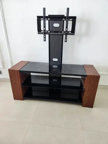 Tv stand and corner table for sale
