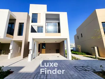 Exclusive | Spacious and Brand New | Single Row