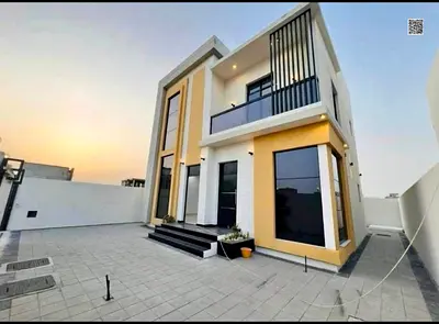سعر ممتاز شامل رسوم التسجيل وقابل للتفاوض - طابقين & فناء كبير- تملك حر لجميع الجنسيات