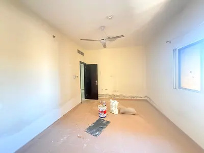 Lavish 2Bhk good building near muwailah bus stop rent in 45k