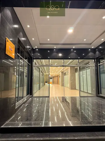 استوديو جديد كلياً مع خزائن ملابس مدمجة وموقف سيارات | أكبر شرفة | صالة رياضية ومسبح مجانيان | في أزها جاردن