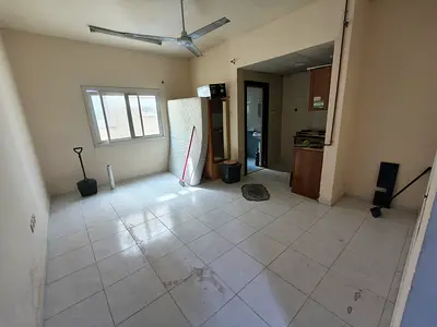 V Spacious Studio with separate kitchen for family in muwaileh with central AC