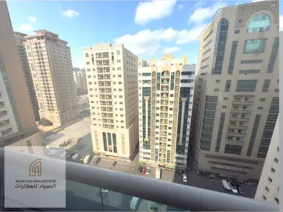 شقة مكوّنة من غرفتين وصالة في موقع مميز