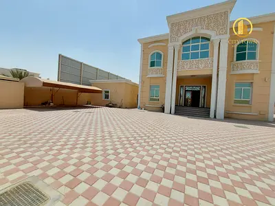 Spacious 6 bedroom double story villa with maids room huge size lawn area