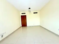 Luxury 1bhk 2 full washroom 1master bedroom parking free rent 42k 6cheque payment Near by Ansar mall