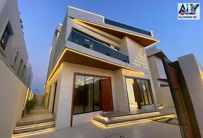 Own a villa, including registration fees, with a swimming pool, on a land area of ​​3600 square feet, 6 master bedrooms, ground floor, first floor, an