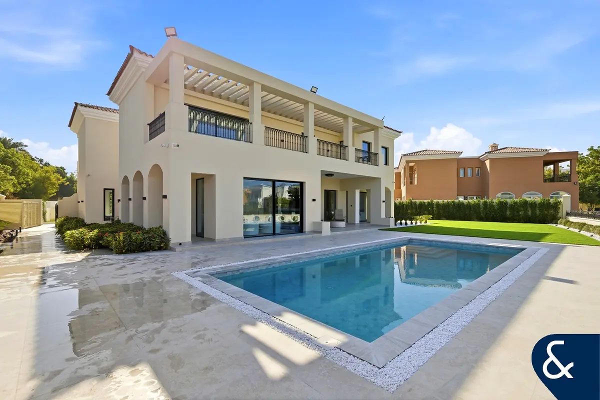 Amazing Golf View | Fully Upgraded | Huge Plot