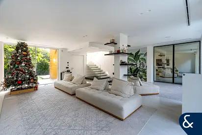 Fully Upgraded | Large Plot | Internal