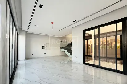 Direct Access to park | Brand New | Very Spacious