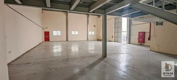 VARY HUGE WAREHOUSE WITH MEZNINE IN AL SAJAA SHARJAH