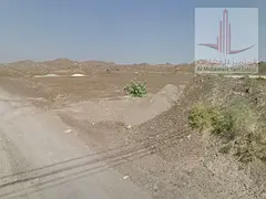 Residential/commercial land for sale in Masfout, Basin 1. Permit for ground floor + 4 floors. Excell