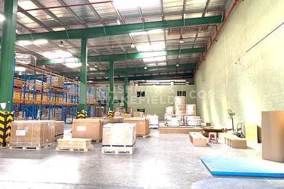 Logistics | 8 Meters Height | Loading Bays