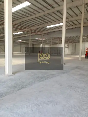 يتوفر الآن شِبرة للإيجار في موقع مميز بإمارة أم القيوين، مناسبة لمختلف الأنشطة التجارية أو الصناعية.  السعر السنوي: 95,000 درهم فقط   الحمل الكهربائي:
