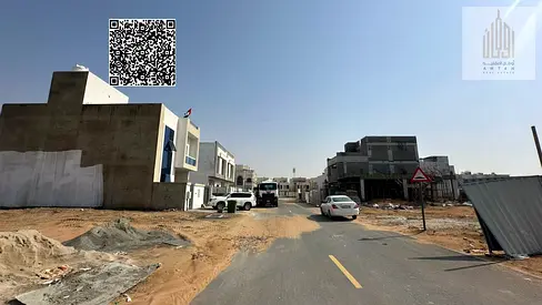 ارض سكني تاون هاوس 2152 قدم شارع وسكه امام المسجد مباشره
