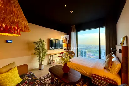 Amazing Views of Crystal Lagoons and Royal Stables