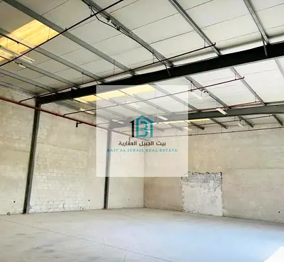 🏭 For Sale – Prime Warehouses in Sharjah Industrial Area 5Corner plot on a main street with a large showroom frontage
