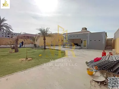 فيلا للبيع بالروضه 2 سكنى تجارى موقع مميز تملك حر مساحه 10000قدم -شارع اسفلت تتكون الفيلا طابق واحد من5 غرف صالة ومجلس ومطبخ تحضيرى مع ملحق وحوش