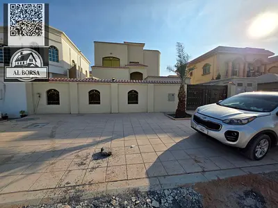 فيلا للبيع في الروضه٢ شارع وسكه  العمر ٦سنوات  بجوار مسجد  ٦ غرف  ومجلس وصالة وغرفه خادمه