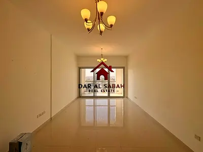 6 cheque payment/deposit cash/with balcony/with car parking/ready to move/easy to dubai !