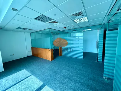 FULLY FITTED | WITH GLASS PARTITION | AVAILABLE BY MARCH