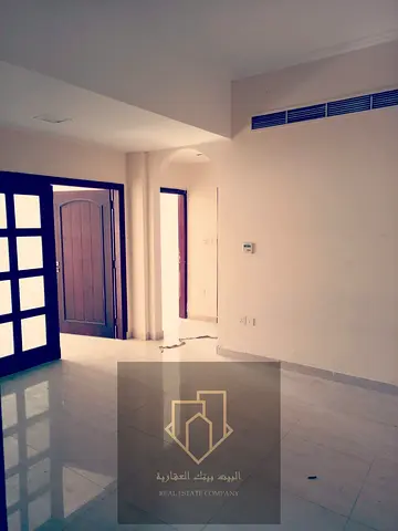 غرفتين وصالة مساحة ممتازة تشطيب رائع 2 حمام مع بلكونة سهل الخروج للشارقة ودبي