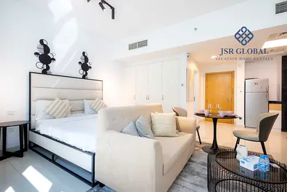Stunning Studio at Park Central: Water View & Modern Comforts