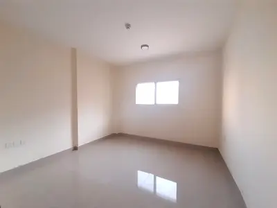 Week end offer 1BHK ONLY 30K 2WASHROOM WITH BALCONY BIG HALL CLOSE TO ROOD AMAZING LOCKION