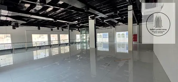 فرصة مميزة للإيجار – شوروم جديد أول ساكن في الشارقة – المنطقة الصناعية 18