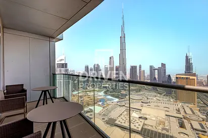 Burj Khalifa and Fountain View | Spacious Apt