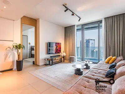 Marina Canal view | Furnished | Large layout