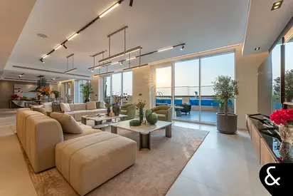Renovated - Private Terrace + Pool - Vacant