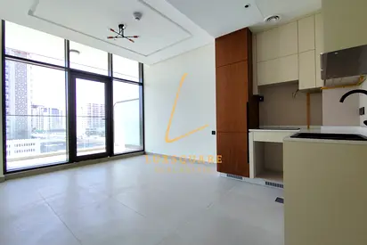 Brand New | Pool View | Next to Metro