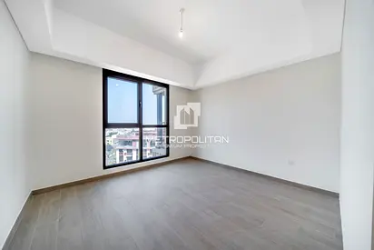 Prime Madinat Location | Luxurious | Pool View