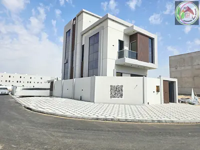 Modern villa for sale opposite the mosque. 3 floors, registration included.