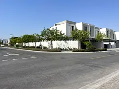 4BR | CORNER PLOT | NEAR TO AMENITIES | MORTGAGE POSSIBLE