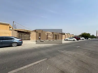 للبيع بيت بالشارقة / القوز  موقع مميز قريب الي الحديقه والي الشارع العام