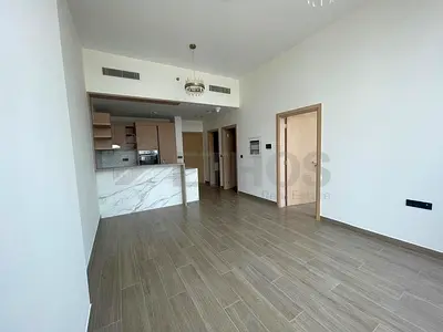Luxury 1BHK | Brand New | Close to Mall | Vacant
