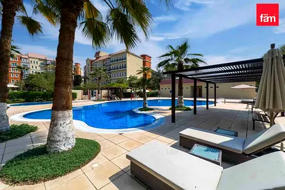 Large Layout 2-Bedroom | Close to Metro