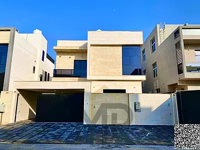 فيلا راقية للبيع بطابقين وروف تكييف مركزي وساحة واسعة، قرب طريق الشيخ محمد بن زايد، مع تملك حر لجميع الجنسيات مدى الحياة—فرصتك لامتلاك منزل مثالي بموق