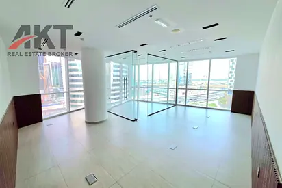 FITTED OFFICE FOR SALE IN PRIME LOCATION/ HIGH ROI