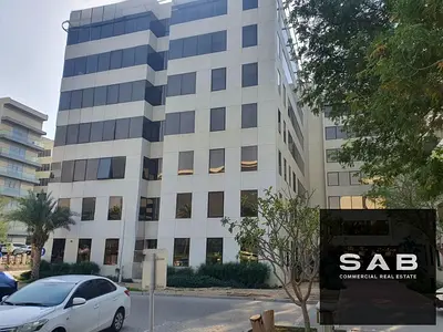 Prime Location | Half Floor | 14 Parking | DIP
