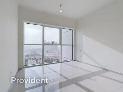 Vacant | Golf View | Semi Furnished