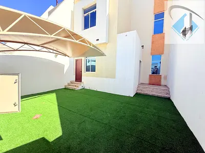 Fro stay or invest catch chance opposite masjed direct 3floor villa
