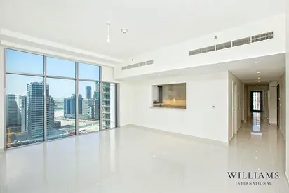 EXCLUSIVE | BEST LAYOUT IN BUILDING | CALL TO VIEW