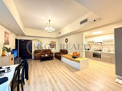 2 Parkings | Spacious | Bright Layout