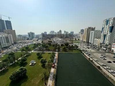 للبيع شقة غرفتين وصالة في الشارقة / القاسمية  موقع ممتاز واستراتيجي مقابل الحديقة ودي تو داي   وثالث صف من الشارع_الرئيسي