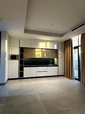 فيلا خلابة مكونة من أربع غرف نوم للإيجار في منطقة حوشي