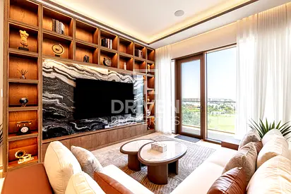 Luxurious APT | Unique Layout | Refined Finish