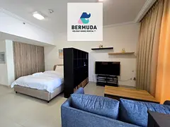 Spacious studio/Monthly rent / Prime location / Great amenities